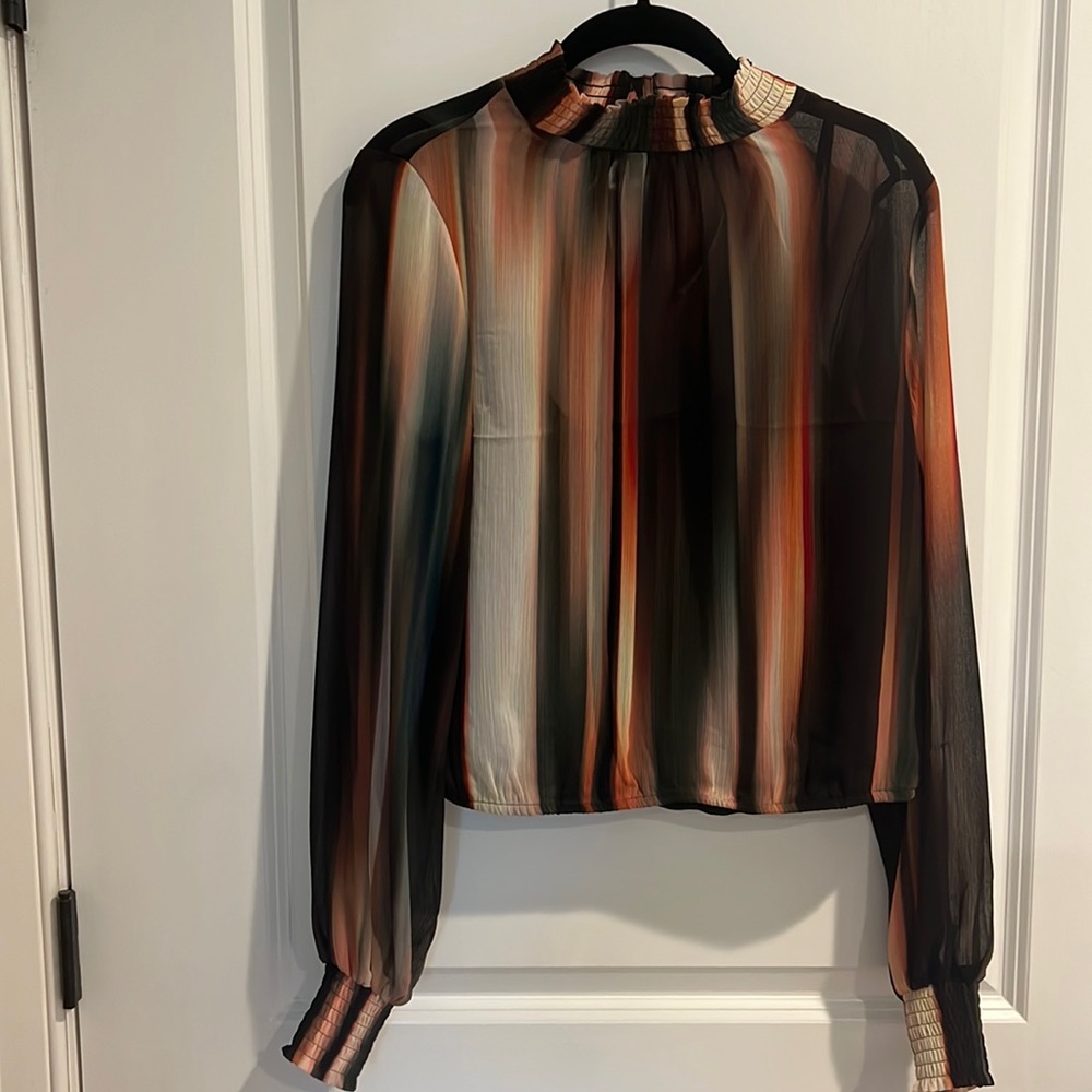 ▪️NWT Womens Express Chiffon Top